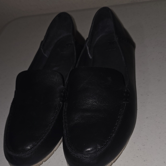 FRYE Black Leather Loafers - Picture 5 of 8